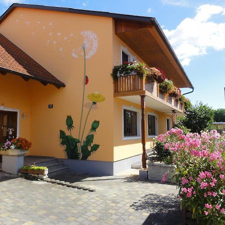 Apartment Elena Gedersdorf Екстер'єр фото